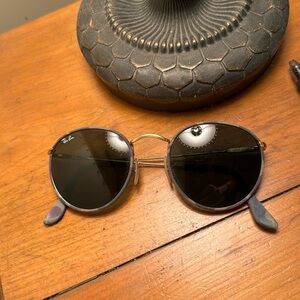 Ray-Ban LEGEND sunglasses. Polarized, gold frame camouflage wrap. AO lenses.